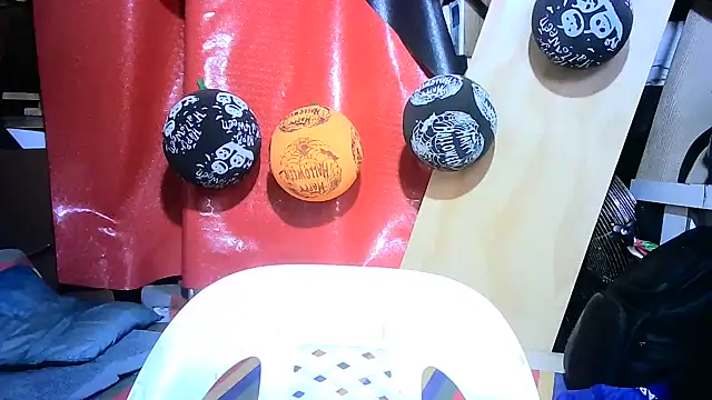 mari657 online show from October 2025 08:39:01 PM