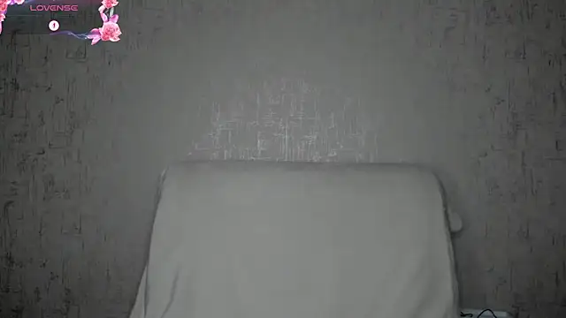 MissGulia online show from May 2026 04:17:01 AM