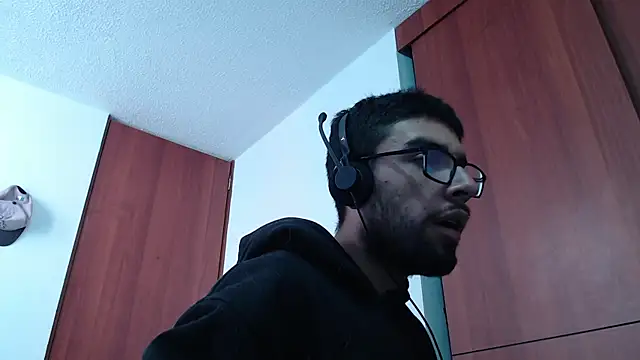 fvckolombianguyy online show from February 2025 02:44:02 PM