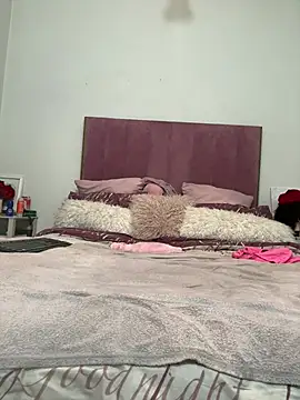 Bootyliciouse21X online show from June 2026 12:50:02 PM