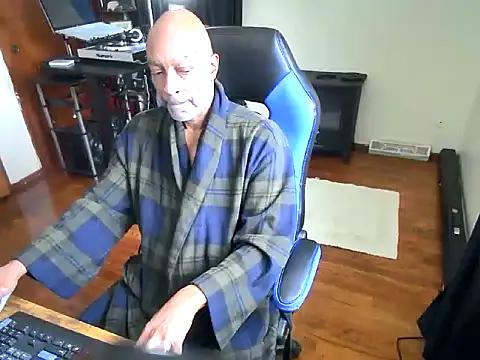 Snapshot of longdick4you8686 chatting on January 2025 06:04:01 PM longdick4you8686 online show from January 2025 06:04:01 PM