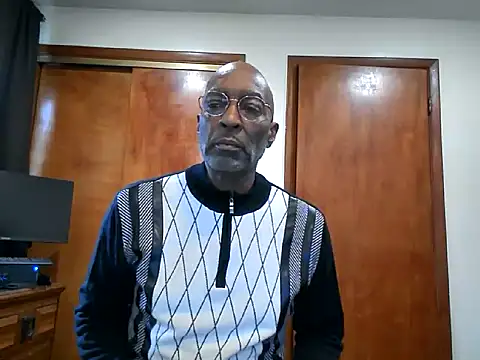 Snapshot of longdick4you8686 chatting on February 2025 07:07:01 PM longdick4you8686 online show from February 2025 07:07:01 PM