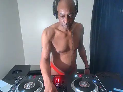 Snapshot of longdick4you8686 chatting on February 2025 02:07:02 AM longdick4you8686 online show from February 2025 02:07:02 AM
