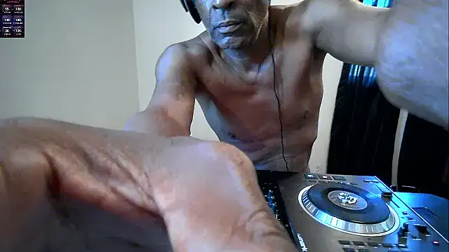 Snapshot of longdick4you8686 chatting on September 2025 09:59:02 PM longdick4you8686 online show from September 2025 09:59:02 PM