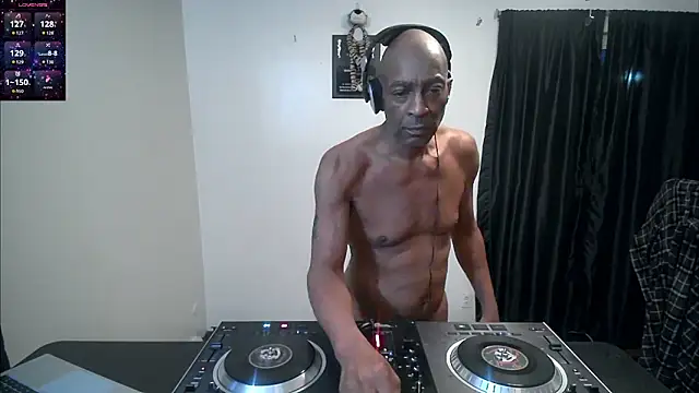 Snapshot of longdick4you8686 chatting on November 2025 10:43:02 PM longdick4you8686 online show from November 2025 10:43:02 PM