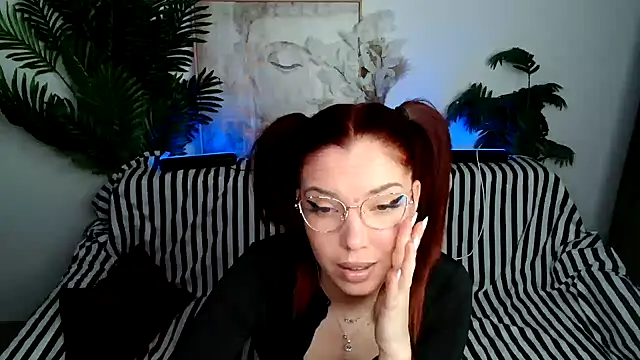 Snapshot of SEXY-GODDESabrina chatting on March 2025 10:54:01 PM SEXY-GODDESabrina online show from March 2025 10:54:01 PM