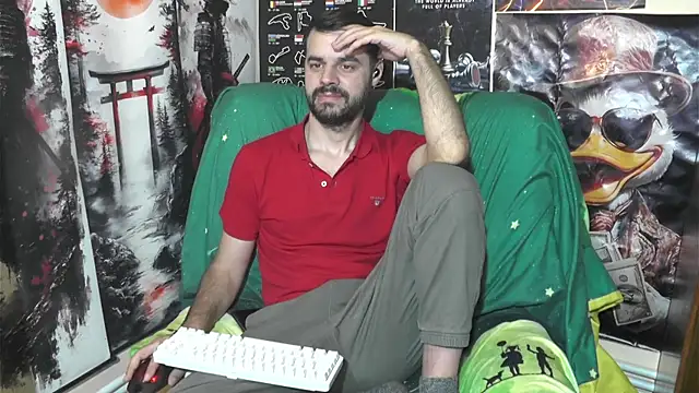 Snapshot of 00george chatting on April 2026 07:04:02 PM 00george online show from April 2026 07:04:02 PM
