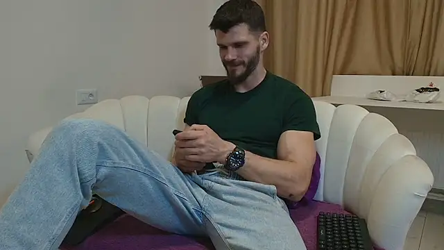 MauroTwin online show from April 2026 05:15:02 PM