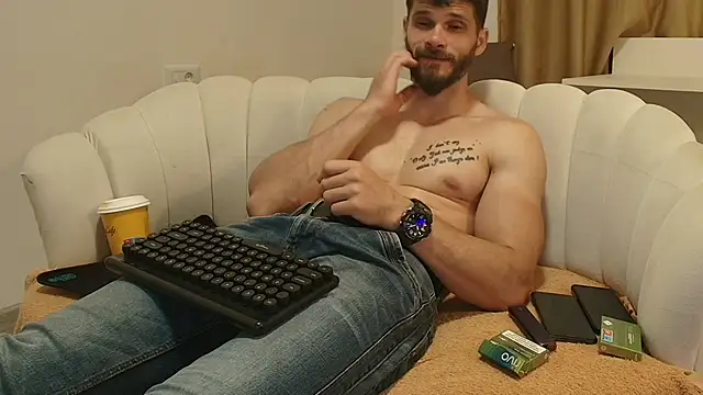 MauroTwin online show from May 2026 07:08:01 PM