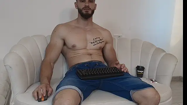 MauroTwin online show from June 2026 04:54:01 PM
