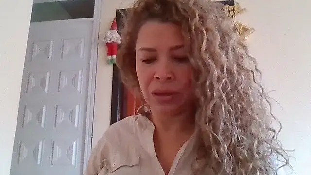 Snapshot of dalilasquirt1 chatting on December 2024 03:20:02 PM dalilasquirt1 online show from December 2024 03:20:02 PM