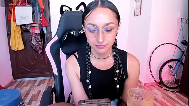 adrena 10 online show from April 2026 04:27:02 PM
