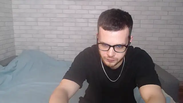 Snapshot of Alexxx_horny chatting on February 2025 06:09:01 PM Alexxx horny online show from February 2025 06:09:01 PM