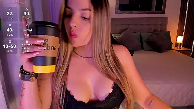 AmyWood online show from November 2025 08:29:01 PM