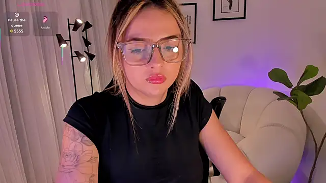 AmyWood online show from February 2026 08:02:01 PM