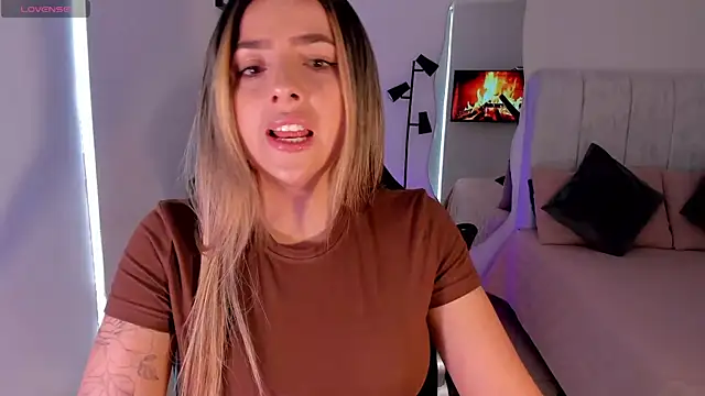 AmyWood online show from June 2026 03:21:02 PM