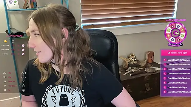 luluvaladon online show from February 2025 11:57:02 PM