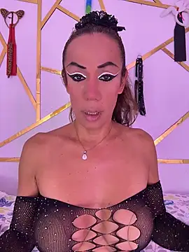 YOURSDEBORA online show from April 2026 07:20:02 PM