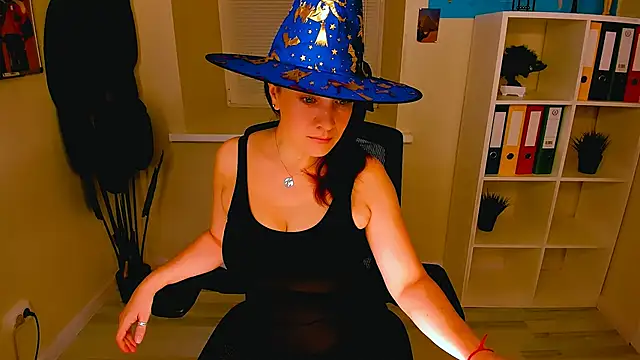 AnaMills online show from October 2025 10:28:02 AM