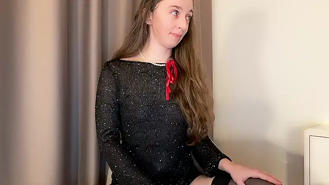 ShySchoolGirl online show from December 2025 10:39:02 PM