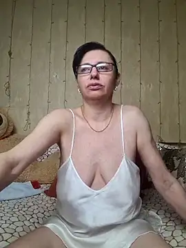 Amberhotqueen online show from March 2025 07:53:02 AM