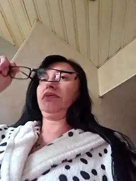 Amberhotqueen online show from October 2025 08:04:02 AM