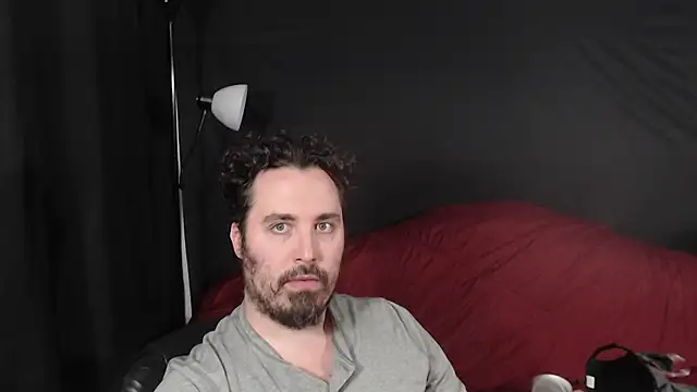 Snapshot of Metalstud chatting on December 2024 11:47:01 PM Metalstud online show from December 2024 11:47:01 PM