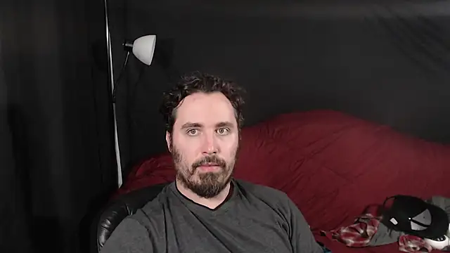 Snapshot of Metalstud chatting on December 2024 02:47:01 AM Metalstud online show from December 2024 02:47:01 AM