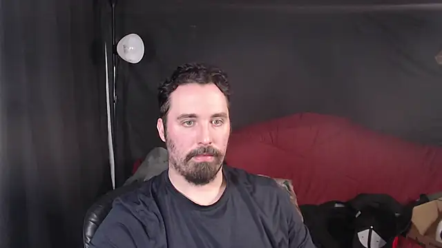 Snapshot of Metalstud chatting on February 2025 01:32:01 AM Metalstud online show from February 2025 01:32:01 AM