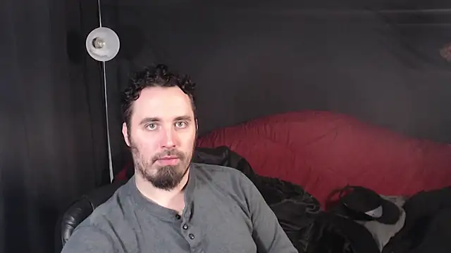 Snapshot of Metalstud chatting on February 2025 02:07:02 AM Metalstud online show from February 2025 02:07:02 AM