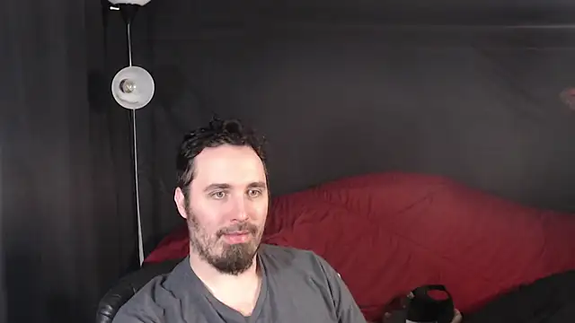 Snapshot of Metalstud chatting on February 2025 11:36:02 PM Metalstud online show from February 2025 11:36:02 PM