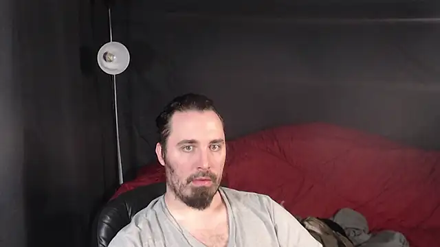 Snapshot of Metalstud chatting on February 2025 02:53:01 AM Metalstud online show from February 2025 02:53:01 AM