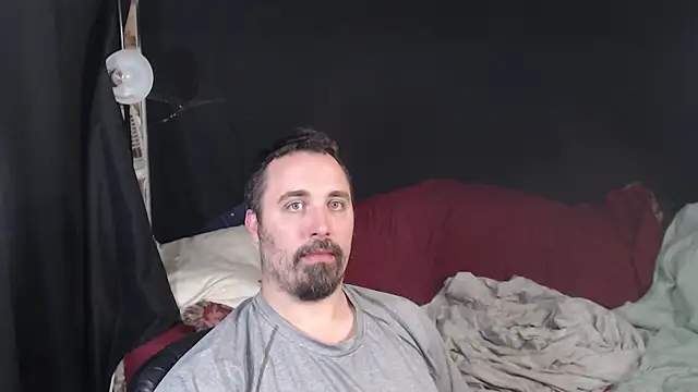 Snapshot of Metalstud chatting on October 2025 03:06:02 AM Metalstud online show from October 2025 03:06:02 AM