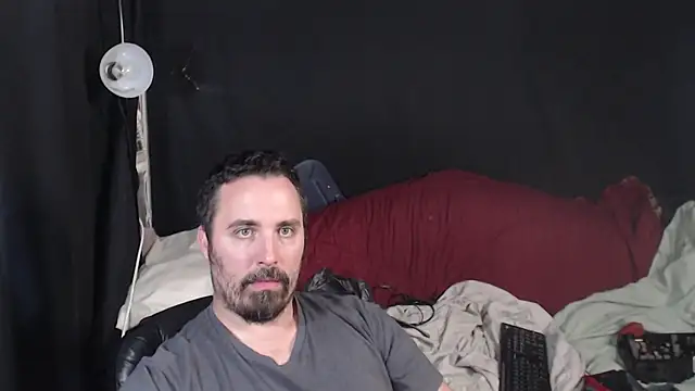 Snapshot of Metalstud chatting on October 2025 06:03:01 AM Metalstud online show from October 2025 06:03:01 AM