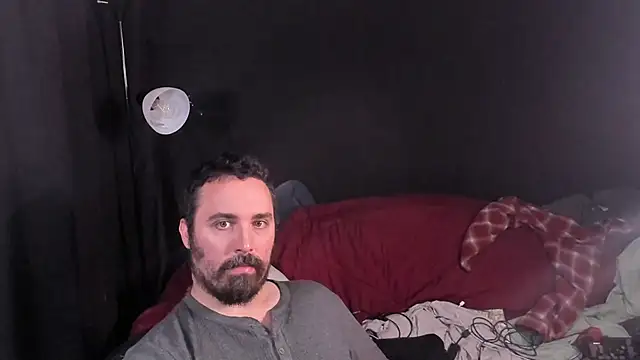 Snapshot of Metalstud chatting on November 2025 03:19:01 AM Metalstud online show from November 2025 03:19:01 AM