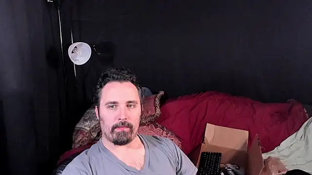 Metalstud online show from November 2025 02:57:02 AM