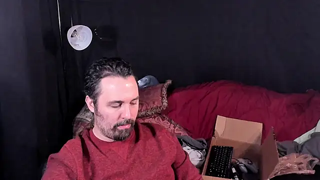 Metalstud online show from November 2025 01:30:01 AM