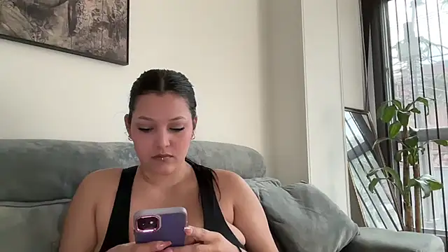 Snapshot of MarcellaGriffin chatting on March 2025 01:28:01 PM MarcellaGriffin online show from March 2025 01:28:01 PM