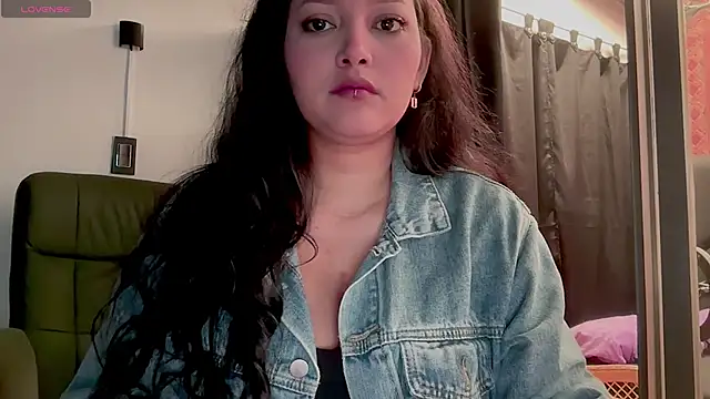 MarcellaGriffin online show from June 2026 01:00:02 PM