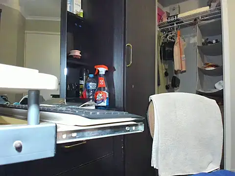 Snapshot of Angelchezcka chatting on April 2026 10:24:01 AM Angelchezcka online show from April 2026 10:24:01 AM