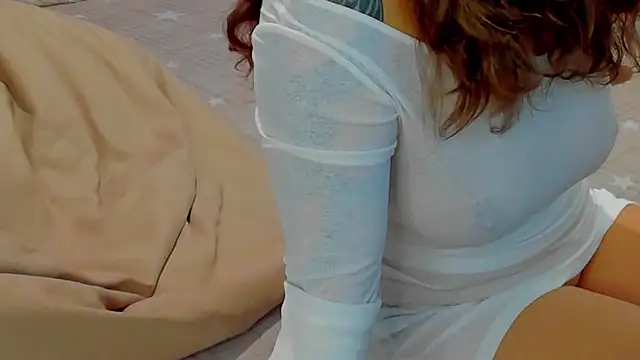 Snapshot of AlmaFancy chatting on February 2026 07:51:01 AM AlmaFancy online show from February 2026 07:51:01 AM