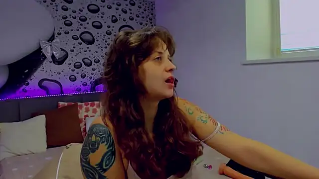 Snapshot of AlmaFancy chatting on March 2026 08:18:02 AM AlmaFancy online show from March 2026 08:18:02 AM