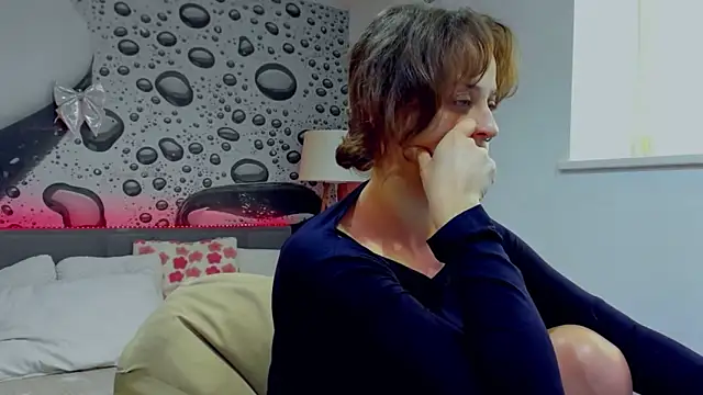 AlmaFancy online show from April 2026 05:32:02 AM