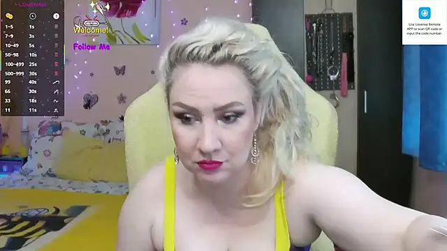 MissLexyGold online show from October 2025 02:07:01 PM