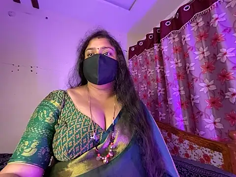 Snapshot of Love_4Sex chatting on April 2026 06:00:02 AM Love 4Sex online show from April 2026 06:00:02 AM