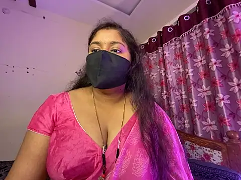 Snapshot of Love_4Sex chatting on April 2026 02:31:01 AM Love 4Sex online show from April 2026 02:31:01 AM