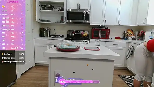 Snapshot of Blondiewithanass chatting on March 2025 04:09:02 PM Blondiewithanass online show from March 2025 04:09:02 PM