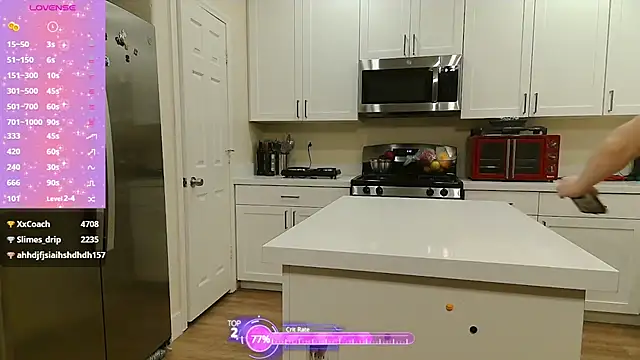 Snapshot of Blondiewithanass chatting on March 2025 12:14:02 PM Blondiewithanass online show from March 2025 12:14:02 PM