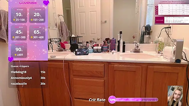 Snapshot of Blondiewithanass chatting on September 2025 01:09:01 AM Blondiewithanass online show from September 2025 01:09:01 AM