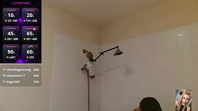 Snapshot of Blondiewithanass chatting on October 2025 11:38:01 PM Blondiewithanass online show from October 2025 11:38:01 PM